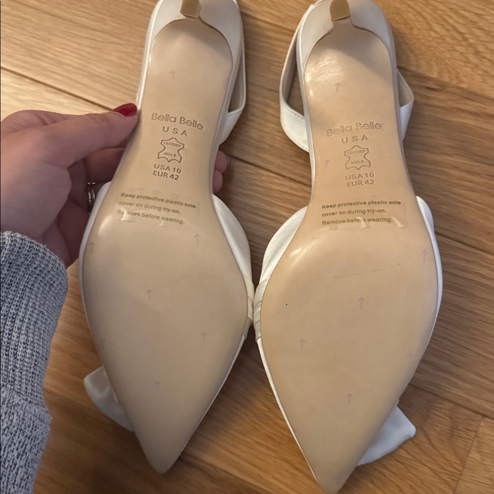 Bella Belle White Satin Bow Heels - Picture 4 of 4
